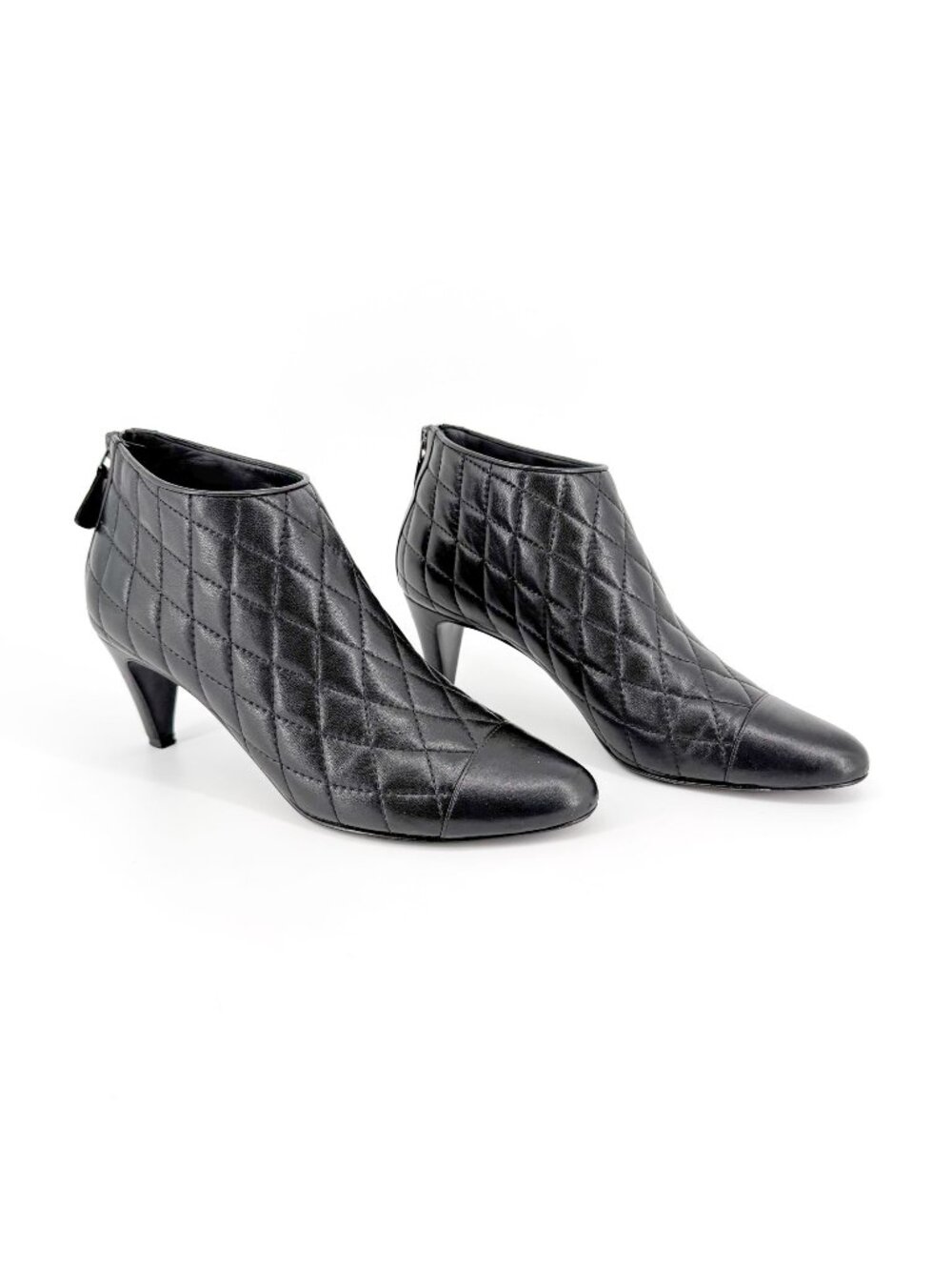 Chanel CC Quilted Cap Toe Ankle Boots Black Leather Size 38.5 US 7.5-8 Mid Heel